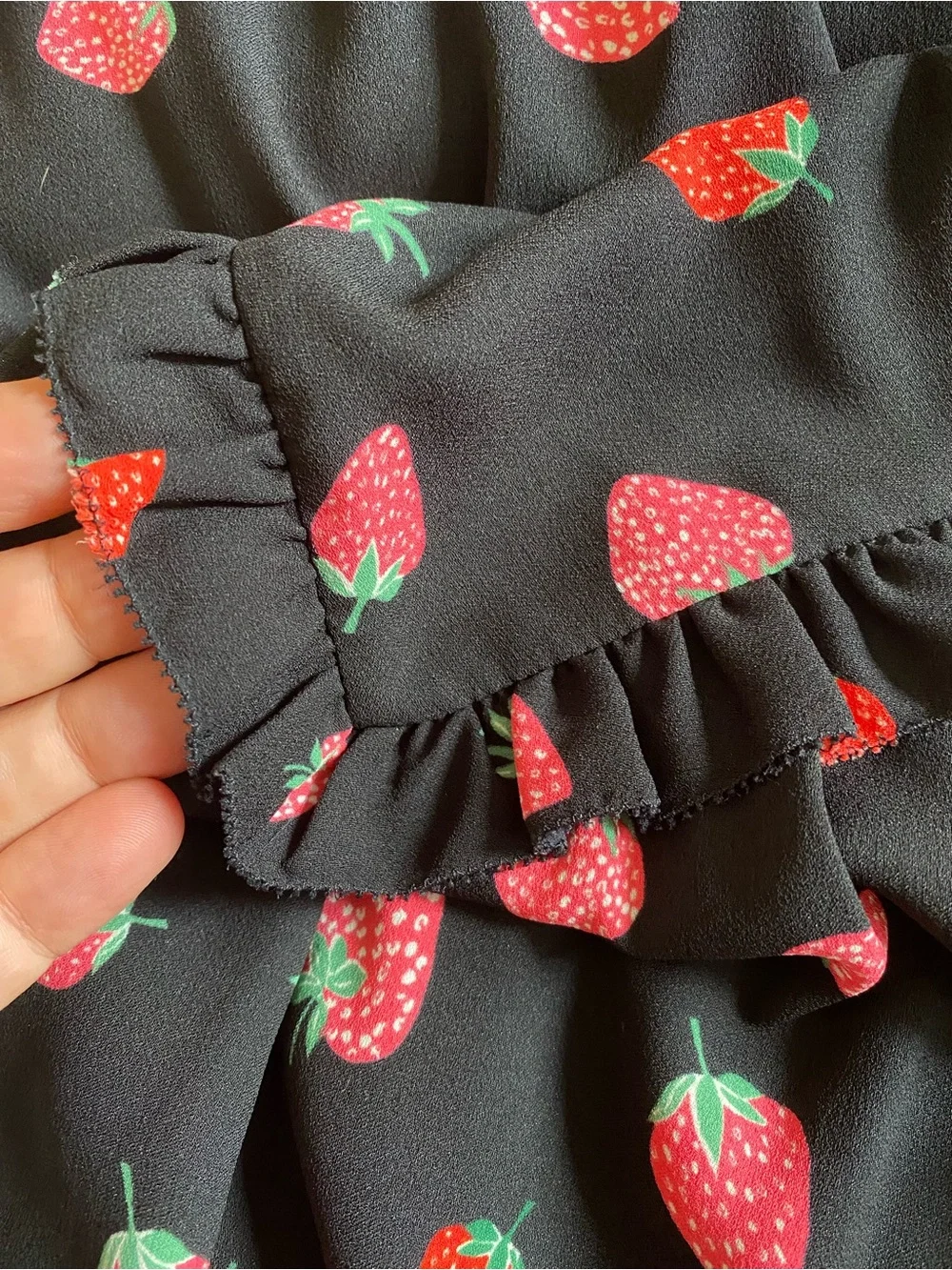 NWOT Kate Spade Tossed Strawberry Ruffle Shirtdress size 10